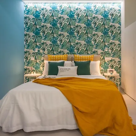 Iris - Close To Vatican Museums